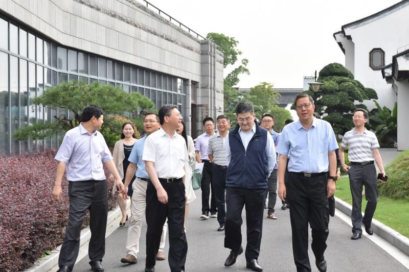 委常委,统战部部长沈伟民,区委统战部副部长,区工商联党组书记潘卫国